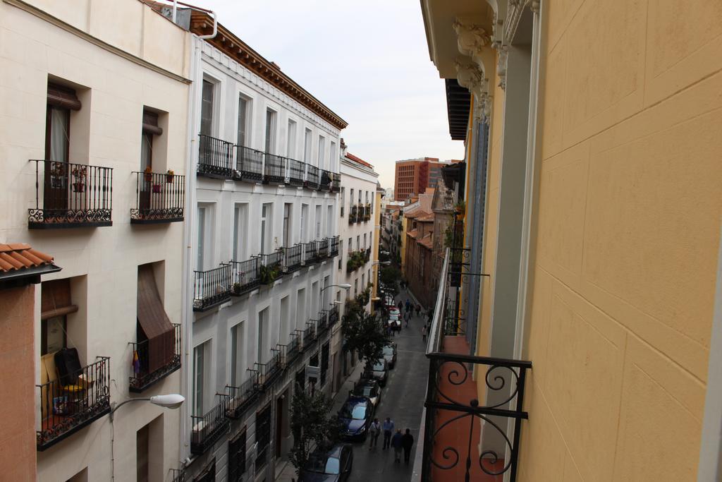 Hostal Casanova Madrid Bagian luar foto