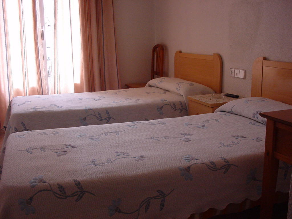 Hostal Casanova Madrid Ruang foto
